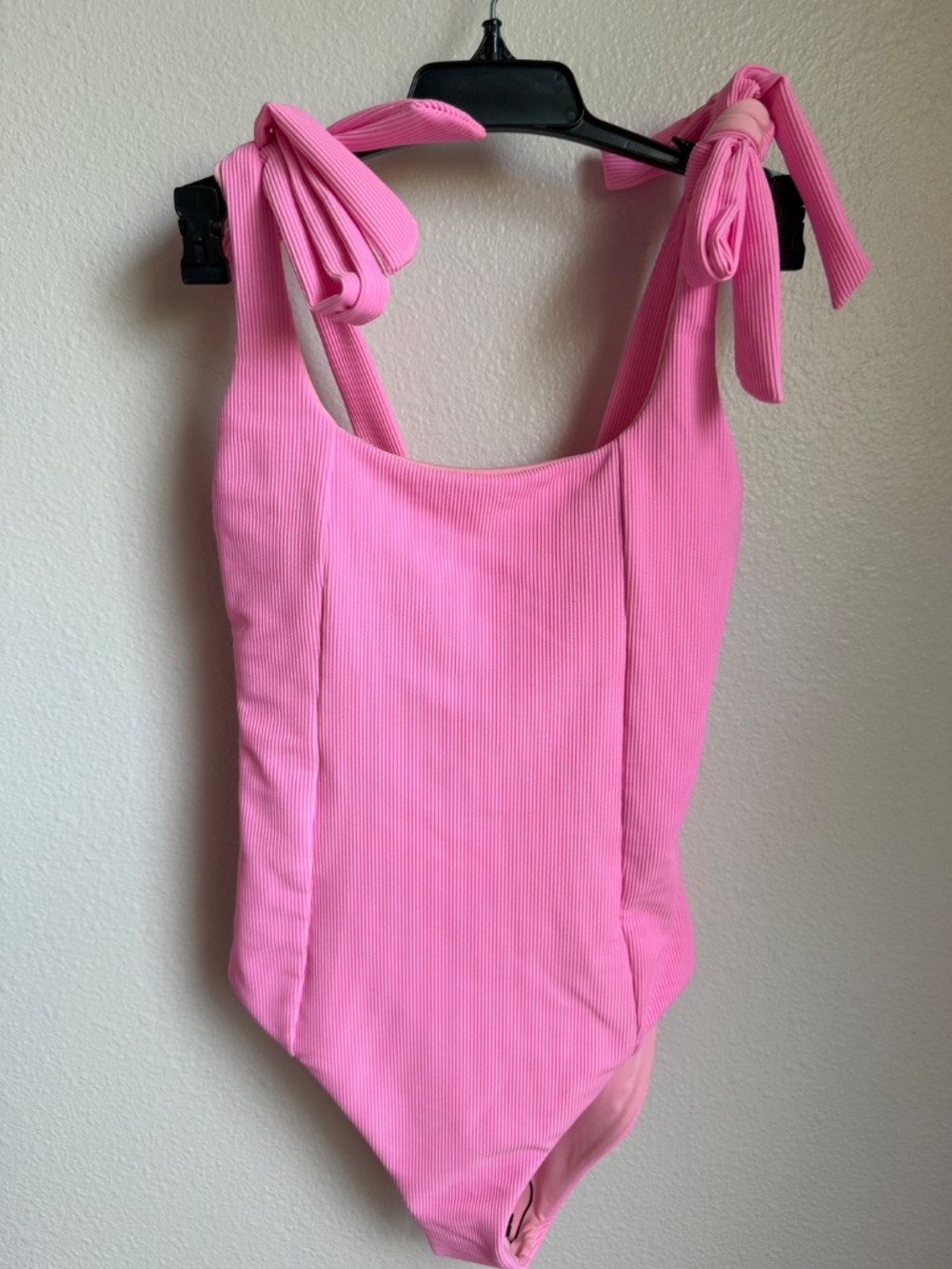 Beach Riot Pink Ribbed Tie Shoulder One Piece Swimsuit XS - Picture 4 of 9
